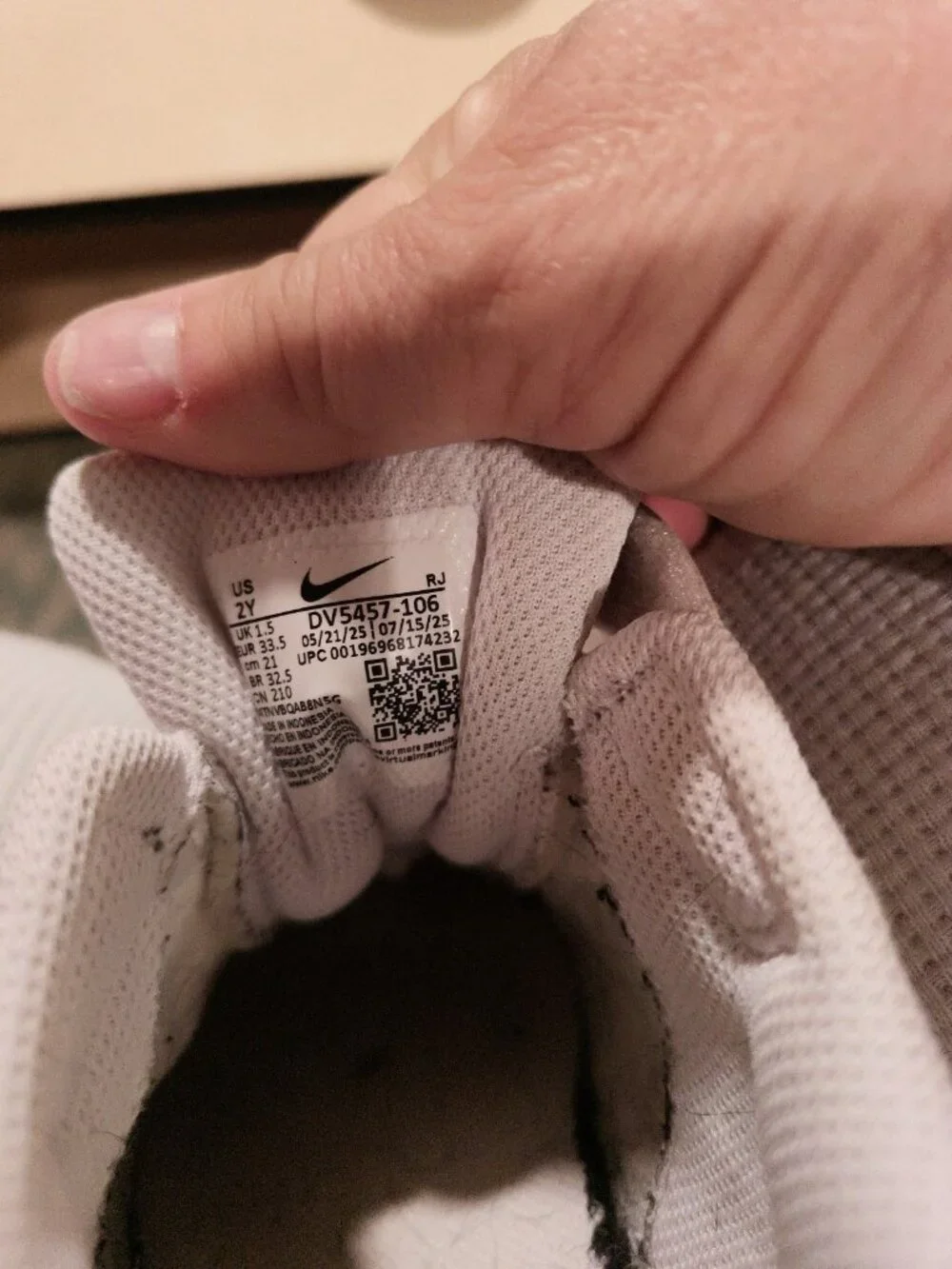 Girl's White Nike Sneakers Sz. 2 Youth